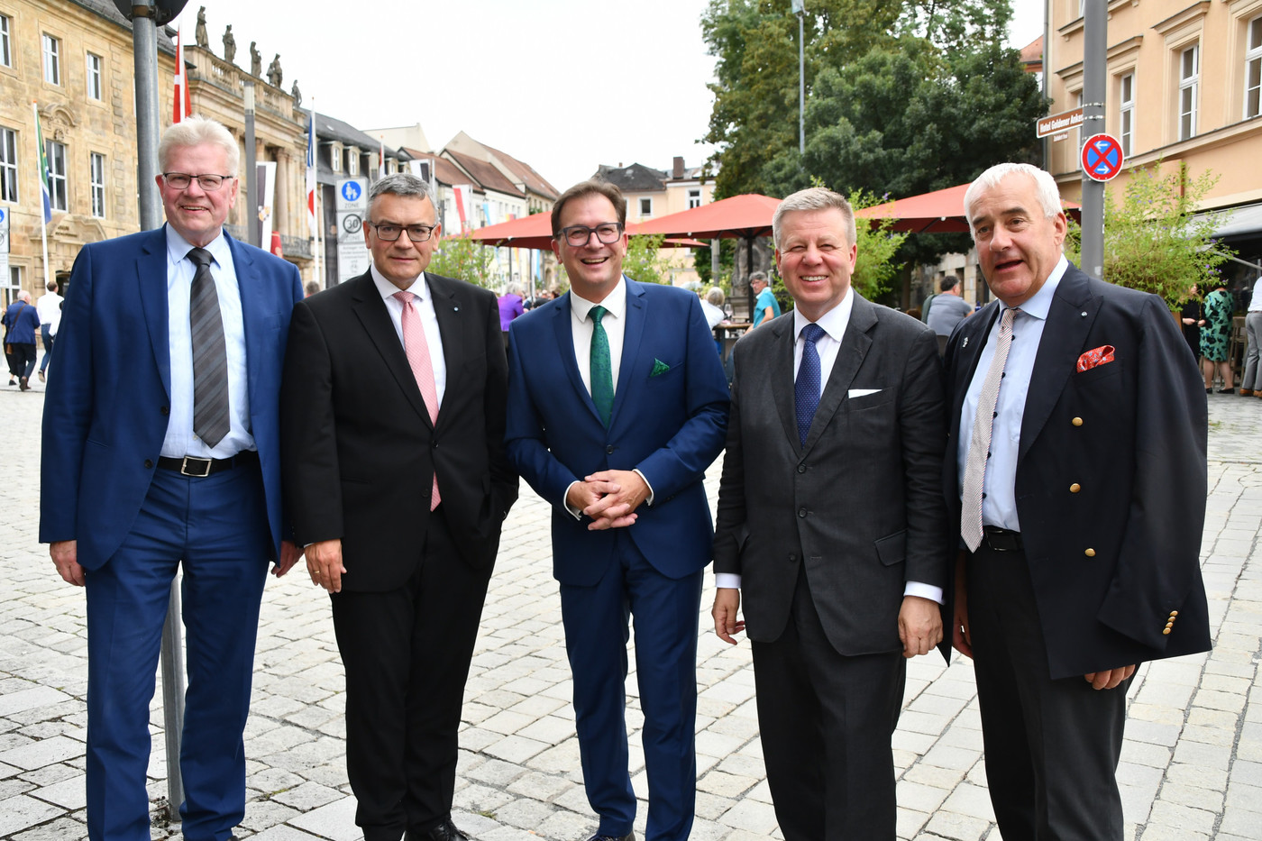 MdL Franc Dierl (3.v.l.) mit Oberbrgermeister Thomas Ebersberger, StMin Dr. Florian Hermann, MdL Robert Brannekmper und MdL Ludwig Spaenle.